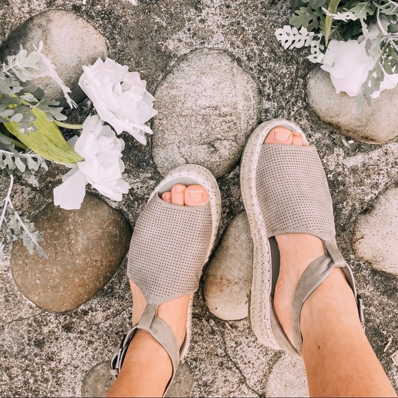 The ESMÉ Open Toe Cutout Espadrilles✨ - Picture 3 of 6